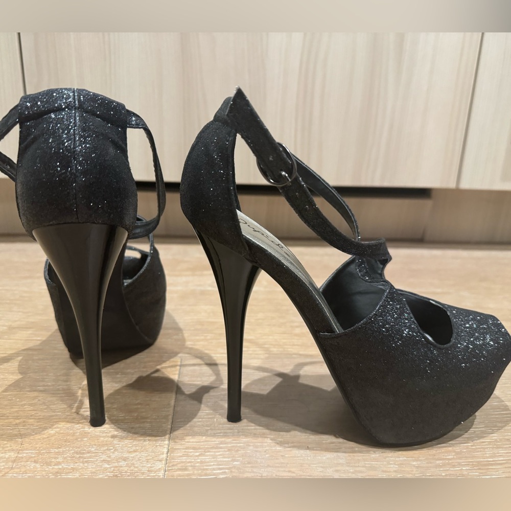 Qupid glitter black platforms